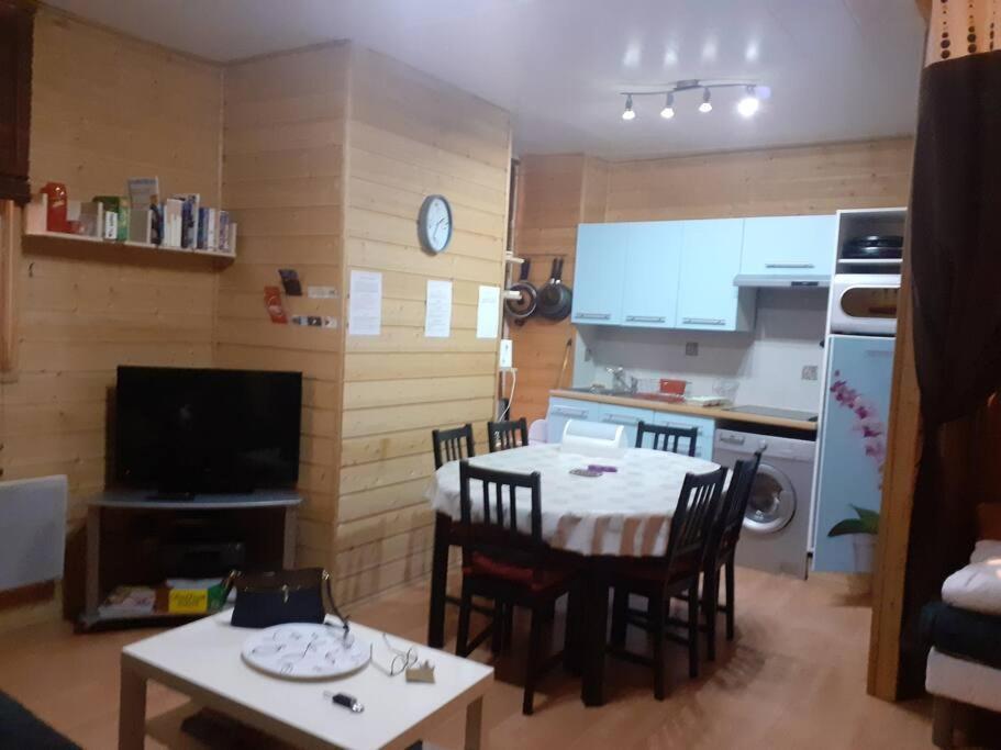 Appartement Face Au Thermes Et Au Calme Bagneres-de-Luchon Екстер'єр фото
